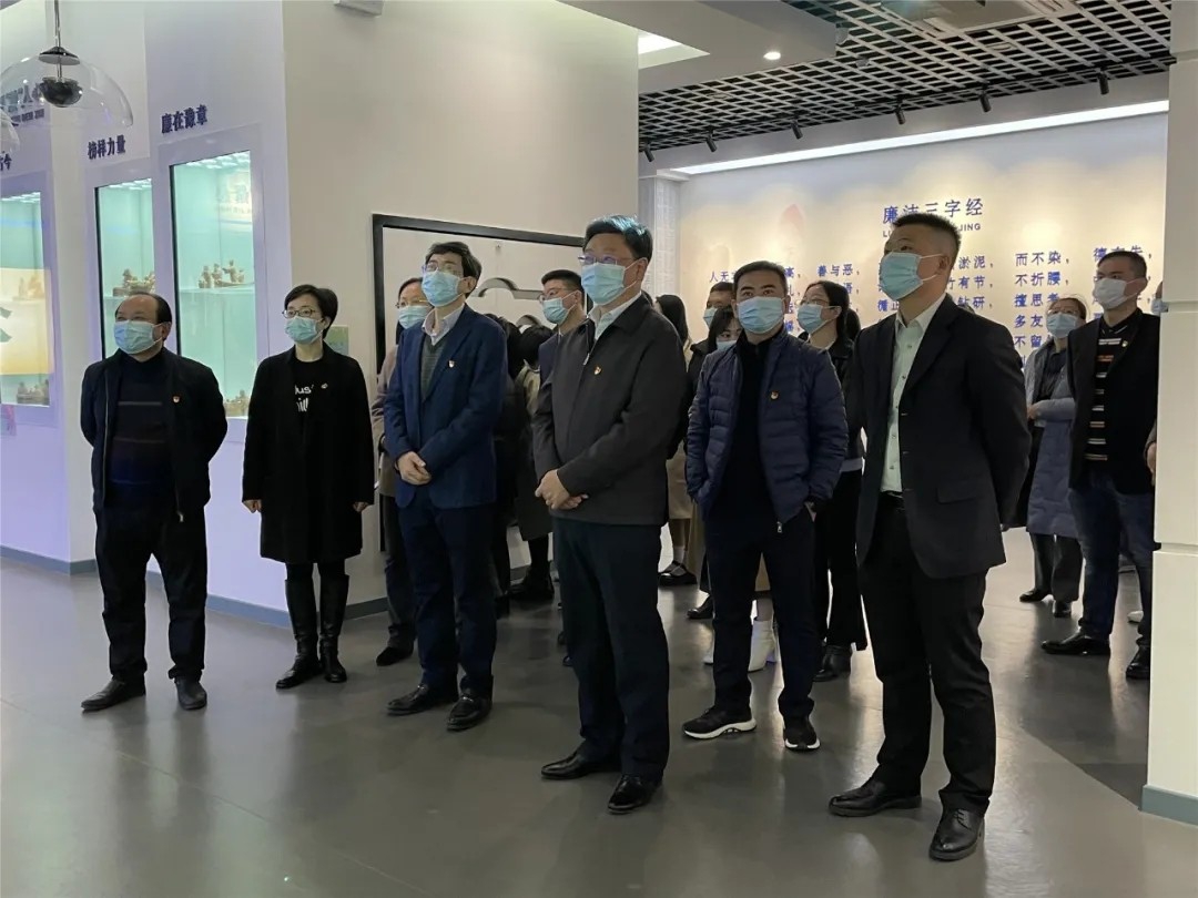 2.webp.jpg 2.webp.jpg