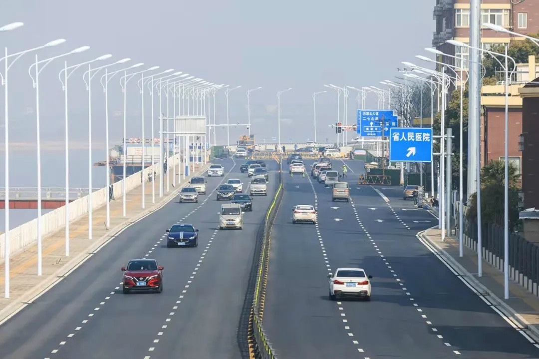 1.webp.jpg 1.webp.jpg