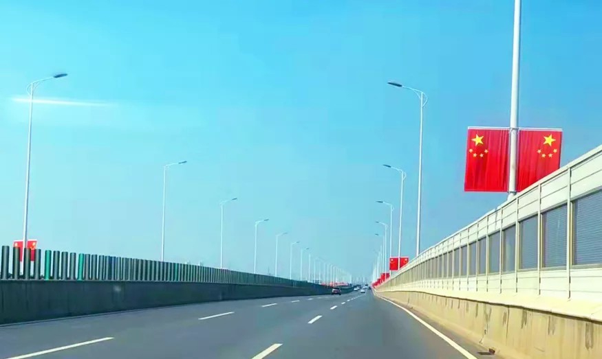 【為群眾辦實(shí)事】迎國慶！南昌城投運(yùn)管公司彰顯國企擔(dān)當(dāng) 做好“穩(wěn)安全、保暢通、強(qiáng)服務(wù)”工作