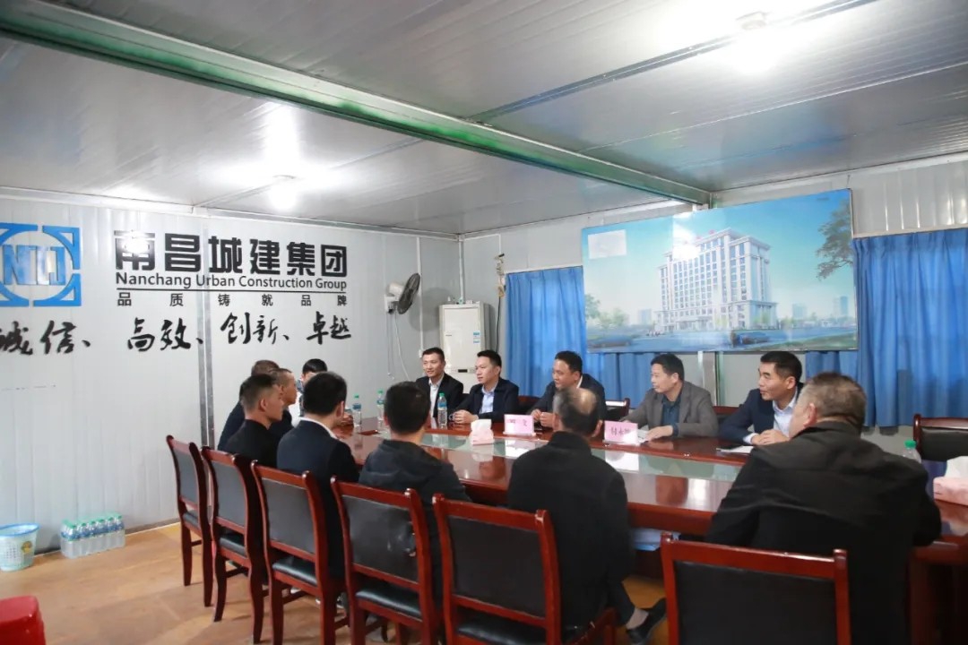 南昌城投集團(tuán)人武部開展傳承軍人精神，做集團(tuán)建設(shè)發(fā)展的“排頭兵”座談會(huì)